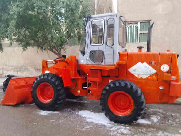 السلام عليكم شفل هيتاشي للبيع جاهز من كل شي ماكينه اربع سلندر گير يرميكانيك 3 نمر رقم باسمي مكاني ميسان ***********
