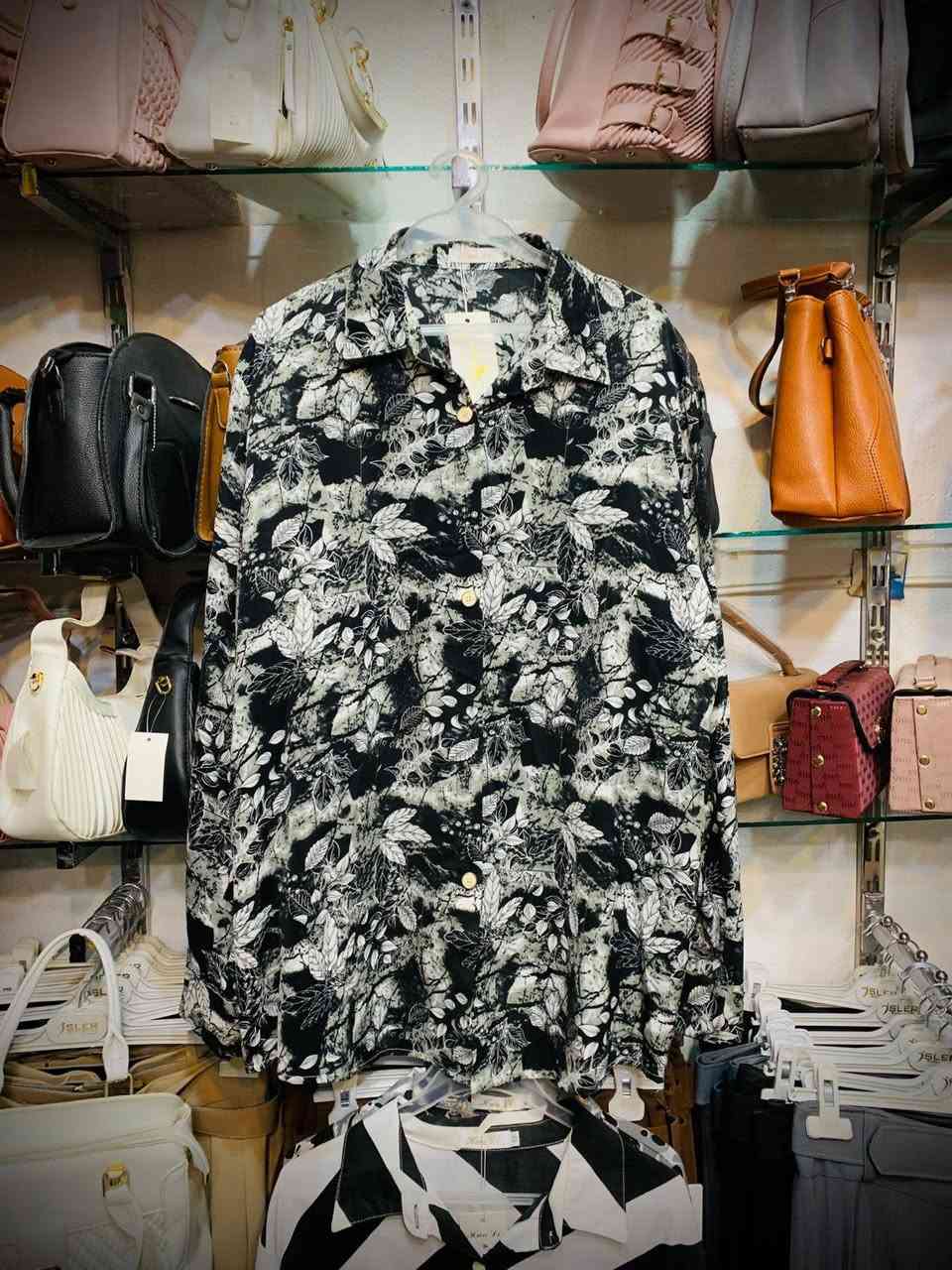 قميص شي راقي قماش جسكه 
سعر القديم ١٥
الحالي ١٠
القياره داخل سوق الملابس


**إذا كنت صاحب هذا الإعلان وتريد حذفه لأي سبب، رجاءا أرسل رسالة إلى الدعم الفني**