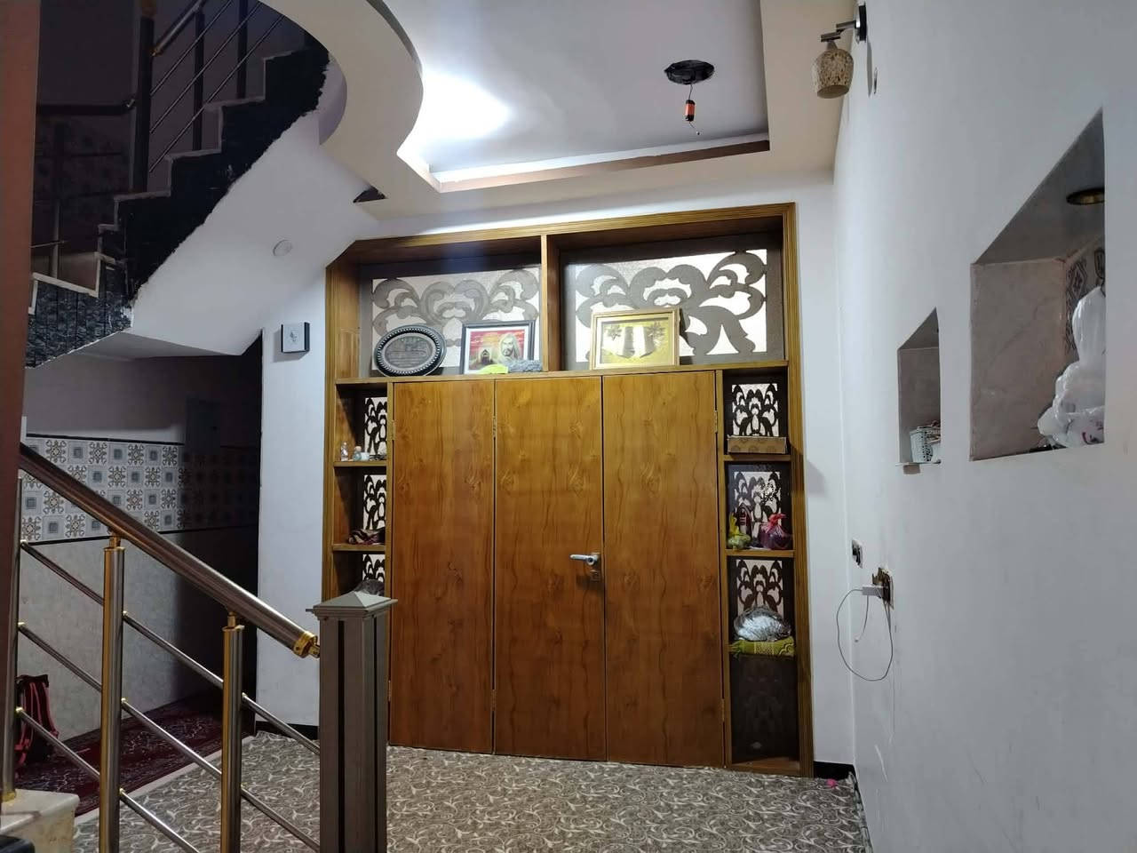 دار للبيع 100م الانتفاضه الثالثه الواجهه 5نزال20
طابقين ثلااث غرف  مطلوب أسكان 40مليون  
للاستفسار ***********
نستقبل كافه العروض الطابو صرف من صاحب السند 
#عقارات #كربلاء #مكتب
