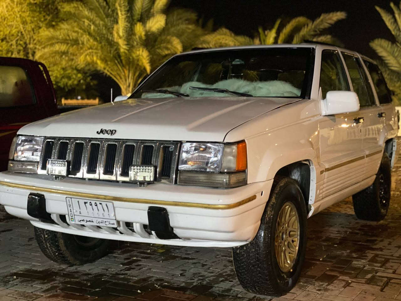 السلام عليكم جيب اگراند كلهه  بلادي موديل 95 فول مواصفات بيع او مراوس  حسب القناعة ولسعر خاص مكاني سامراء ***********
