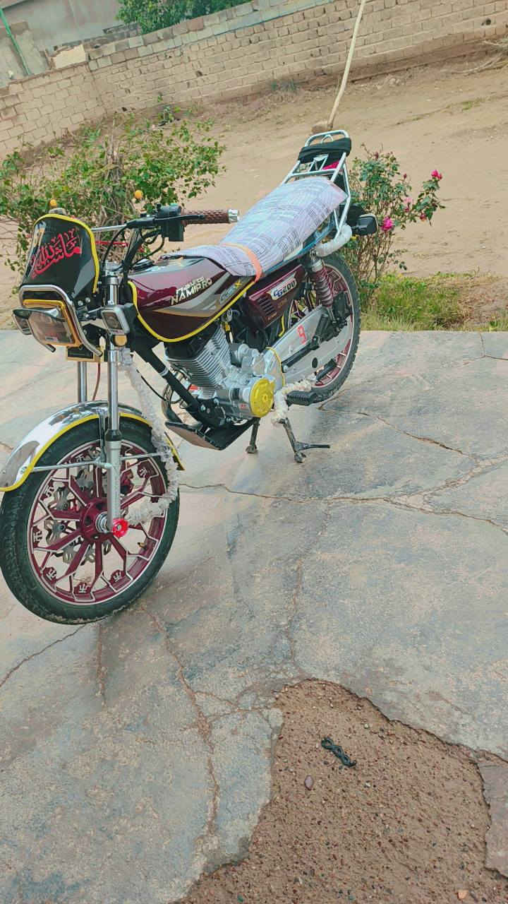 نامه برو البيع موديل 25ماشيه 300الاف يعني بعده زيرو
دراجه خير من الله ربع ماتصرف عليه مكاني شهربان سنسل

سعر 860وبيها مجال. مو شراي لاتعبني رجائن هذا رقمي ***********
