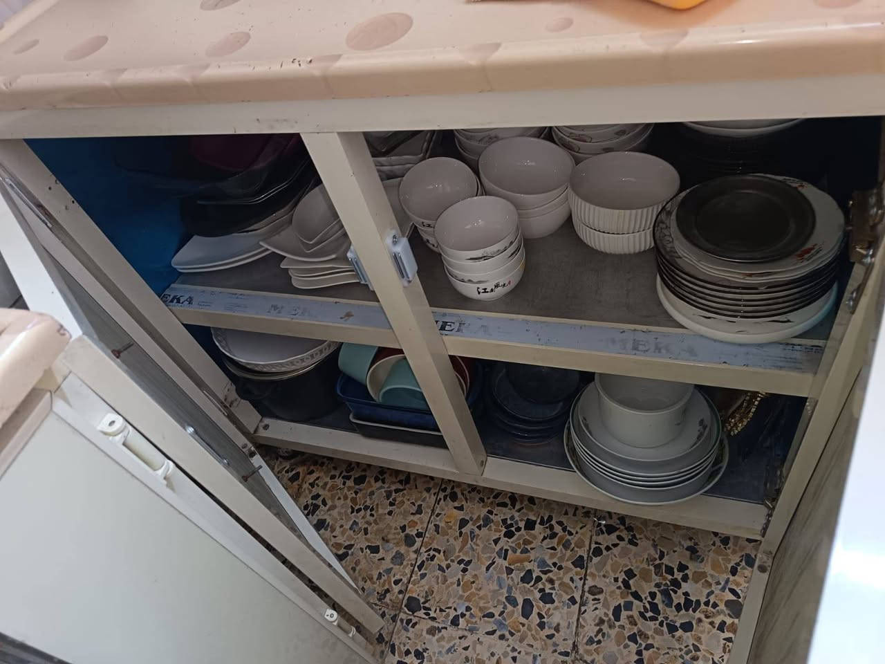 كاونتر تفصال قياس متر و60المكان سبع البور توصيل عندي كاونتر اربع قطعة


**إذا كنت صاحب هذا الإعلان وتريد حذفه لأي سبب، رجاءا أرسل رسالة إلى الدعم الفني**