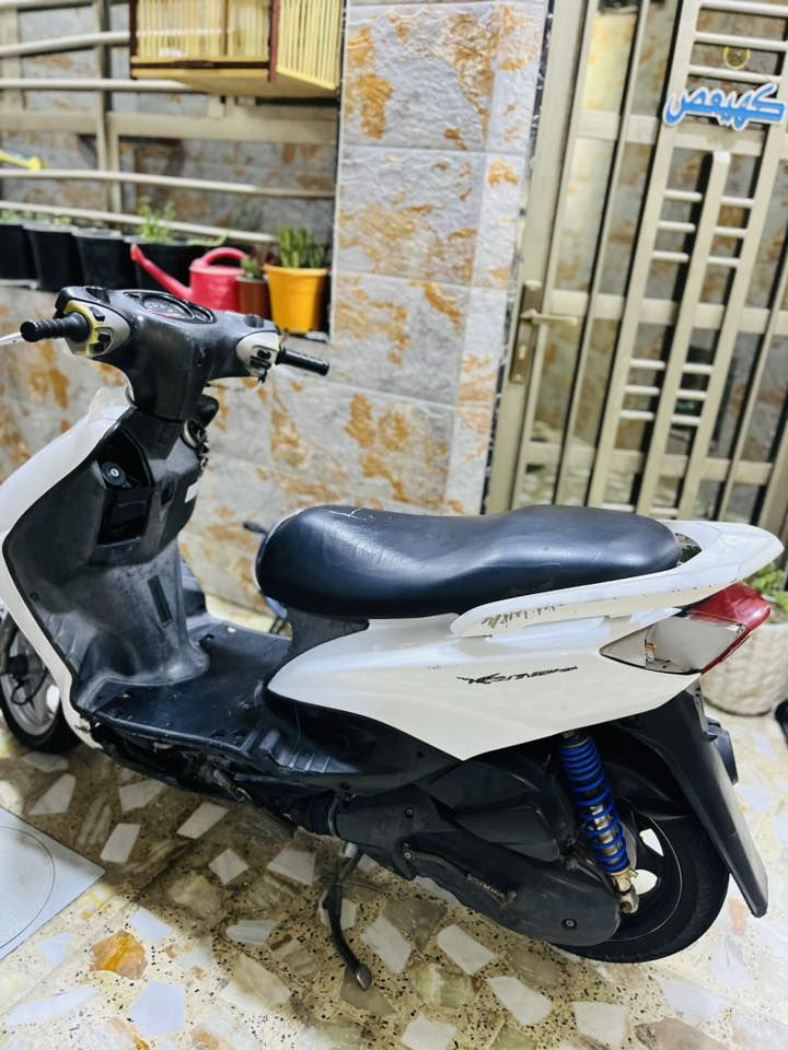 السلام عليكم دراجة سنكس نثية الدراجة نوزل نوزل شغالة نكرةسلف مكينة نظيفة مجفتةمرة وحدة سعر 400وبيها مجال بسيط السراي يتصل على رقم *********** عنواني بغداد حي اور
