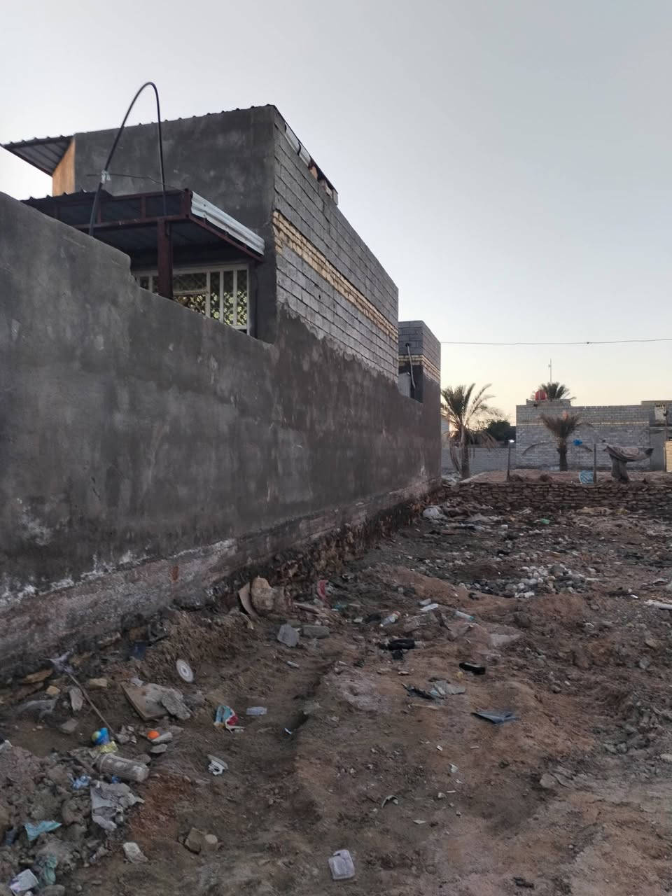 قطعة للبيع المساحه ٢٠٠ متر زراعي بام العصافير٠٠٠ مقابيل شارع المركز الشرطه.. قرار محكمه.. السعر ١٠ مليون... ***********
