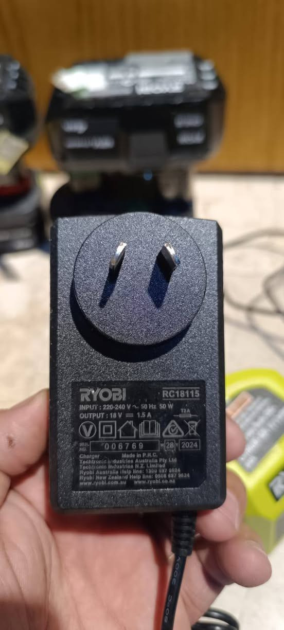 واتساب *********** بطاريات وشاحنات موديل 24
