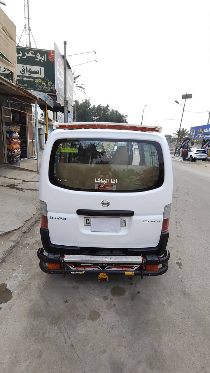 سلام عليگم نيسان يورفان موديل 13 لرقم كربلاء  السعر 170 وبيها مجال قليل ***********
