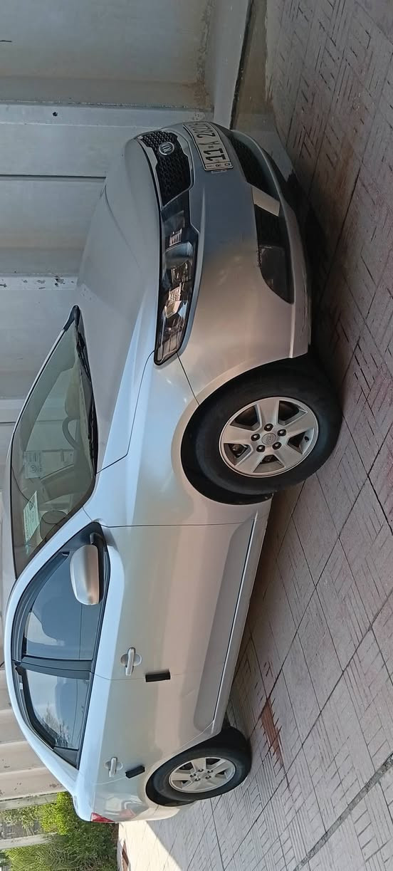 سلام عليكم KiA سيراتو 2012 ماشيه 150 بيه صبغ قطعتين جاملغ الخلفي والباب اثر شخط بدون اي حار من الداخل سياره جديده كلش كير محرك مامفتوح تبريد ثلج رقم بغداد باسمي هزه وسنويه واقام جدد مكاني بغداد الكرخ العامريه السعر 105 وبيه مجال ***********
