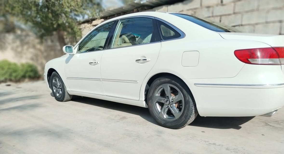 ازيرا 2006
رقم بغداد
3300 
مصبوغة عام 
للاستفسار ***********
