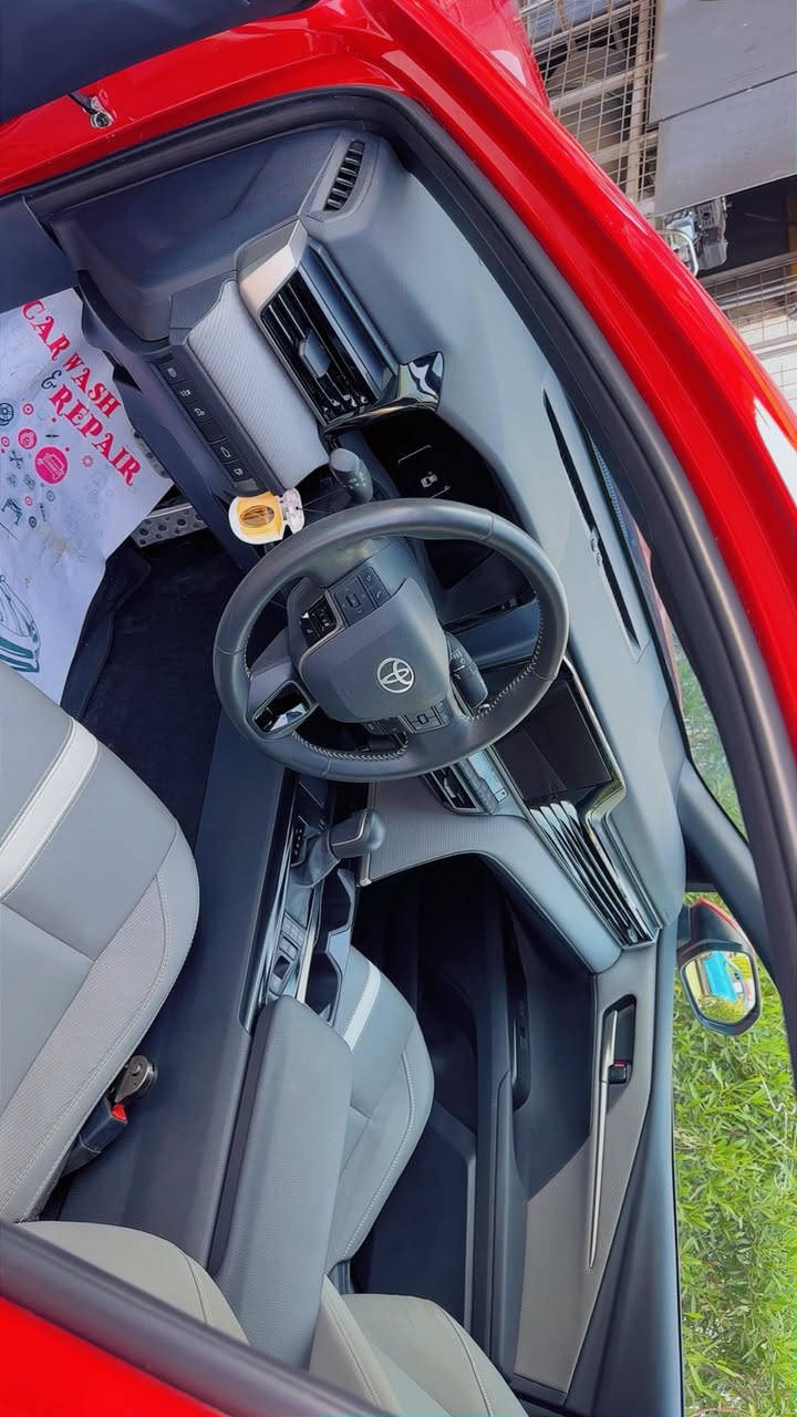 السلام عليكم اخوان كامري موديل ٢٠٢٥ هايبرد وارد امريكا اللون ماروني مواصفات SE السياره جديده جاهزه من كلشي السياره باأسمي مرقمه تحويل مباشر بيه قطعتين صبغ ماشيه 9000 ميل لا شاصي ولا دواخل  صور الحادث مرفقه للاتصال 
***********
مكان السياره بغداد
