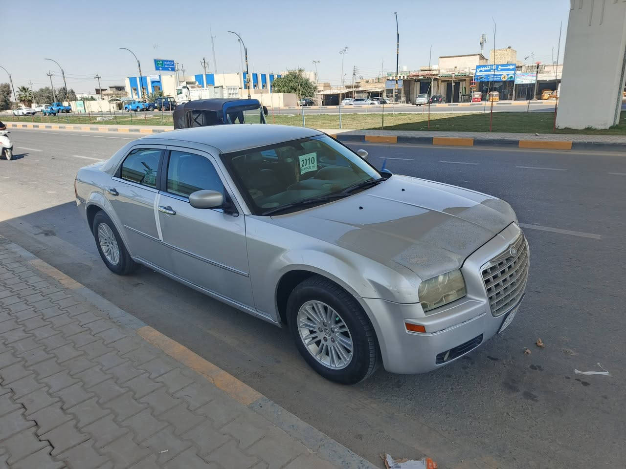 السلام عليكم وبامه 2010 سياره مكفوله من الظربه مبدل جاملق مامي وجاملق موجود وياه سياره تبريد تدفه تخم تاير تحوي مباشر 117قفل***********
