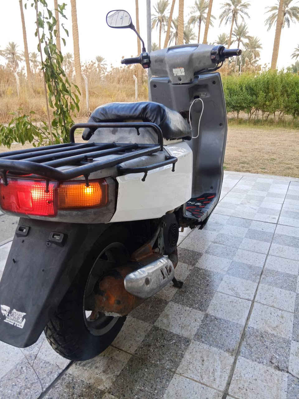 السلام عليكم دراجة بيكم ياباني  دراجة نضيفة كلشي مامبدل بيها كلشي شغال هورن اشاير السعر 350 وبيها مجال *********** متواجد فقط واتساب
