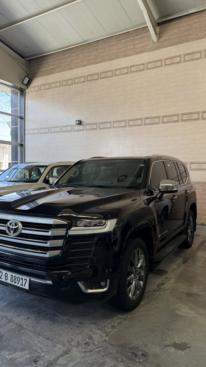 لاندكروز VX 2023
مغلفة PPF
مضللة مع باج تضليل سنوي 
ساز ام الضمان 
كراسي تدفئة تبريد 
الكراسي الخلفية كهرباء + تبريد 
كشنات ذاكرة 
بصمة 
فتحة سقف 
صندوك كهرباء 
لايت LED 
ماوس شغال اصلي 
شاشة جبيرة 
سايد بريك دكمة 
اوتو هولد 
عداد شاشة 
حساسات امامي خلفي 
سماعات JBL 
شاشات خلفية 
شاحن لا سلكي 
  
السيارة مكفولة كفالة عامة 

السعر : 69 وبيها مجال 

***********
