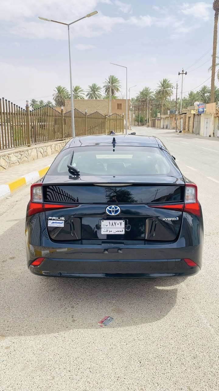 تويوتا بريوس 2022
للبيع تويوتا بريوس هايبرد 2022 لون اسود Le مرقمة بغداد 
داخل جلد سيارة ماشية 55 الف ميل سيارة جديدة 
ضرر راس البنيد وشوي بلباب الخلفي عكس السايق 
السعر 15,000$ وبيها مجال 
للأستفسار 
***********
