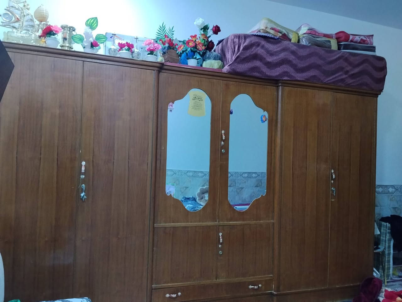 كنتور صاج للبيع ،،
ست بوب طابقين ،،
نظافته مثل مامبين بالفديوا ،،
سعره 900 الف ،،
وبيه مجال للشراي
للاستفسار الاتصال بالرقم ***********
