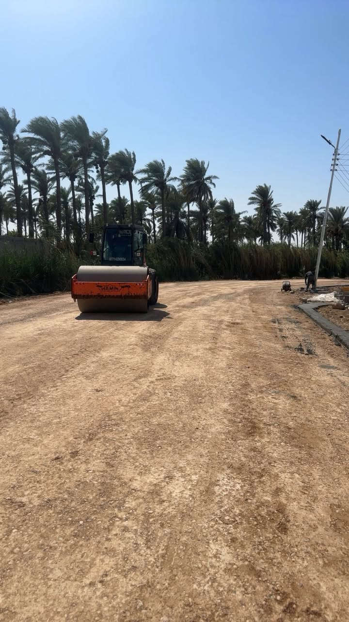 السلام عليكم مهندس مساحه متفرغ 
اعمل على كافه الاجهزه المساحيه
خبره في أعمال المجاري والطرق والمجمعات السكنيه. 
كون العمل داخل اديالى
***********
