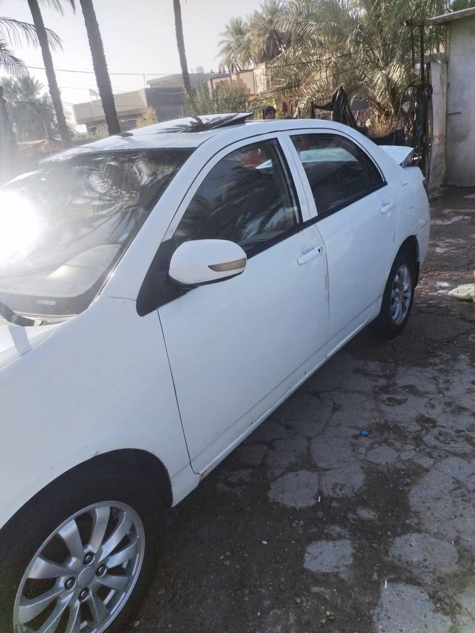 سلام عليكم بيوايدي موديل 13لبيع سيارة مكفوله من ضربه بس بيه جاملغ امامي بارد كير عادي مكنه كفاله مكاني بابل حله  سعر52 وبيه مجال ***********
