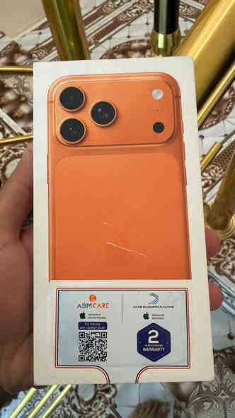 ايفون 17 برو ماكس ماستر Abm مستعمل اقل من شهر وكع هسه مني وتفطرت شاشه كلشي شغال لمس حساس بصمه وجه 
جهاز بطاريه 100 منفذ شريحه 
مراوس بايفون ١٧ برو ماكس شريحه الكترونيه
