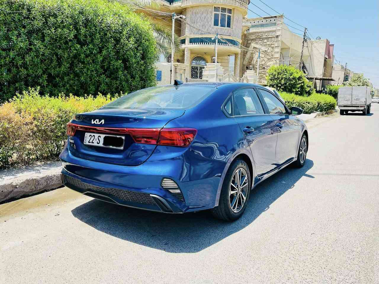 #السلام_عليكم
#للبيع 🚘

- كيا فورتي  2022 ( kia forte )
- رقم اربيل 
- مكينه  2000 DOSH
- ماشيه 36 الف حقيقي
- السعر 133
- اللون جويتي
المواصفات :-  

* شاشه  حجم الكبير + كامرة 
* تحديد مسار + قياده ذاتيه 
* رادار امامي + خلفي + جانبي 
* اشاره بالمري 
* 3 وضعيات قياده 
* تحكم  ستيرن 
- حادث السياره باب خلف السائق       
- مكان السياره بغداد   
- للاستفسار 
- ***********

