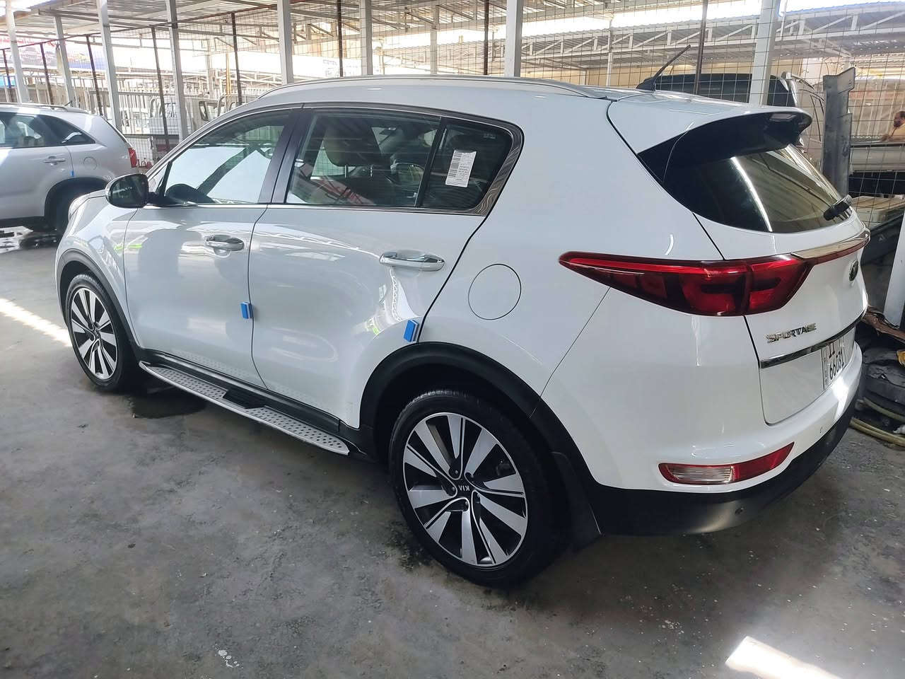 سبورتج موديل ١٨ خليجي مكفولة السونار موجود 
محرك كير شركه مكفول 
حساس أمامي خلفي 
داخل بيجي 
مري شفط 
يدات نيكل 
مكاني اليوسفية 
سعرها ١٨٣
***********
