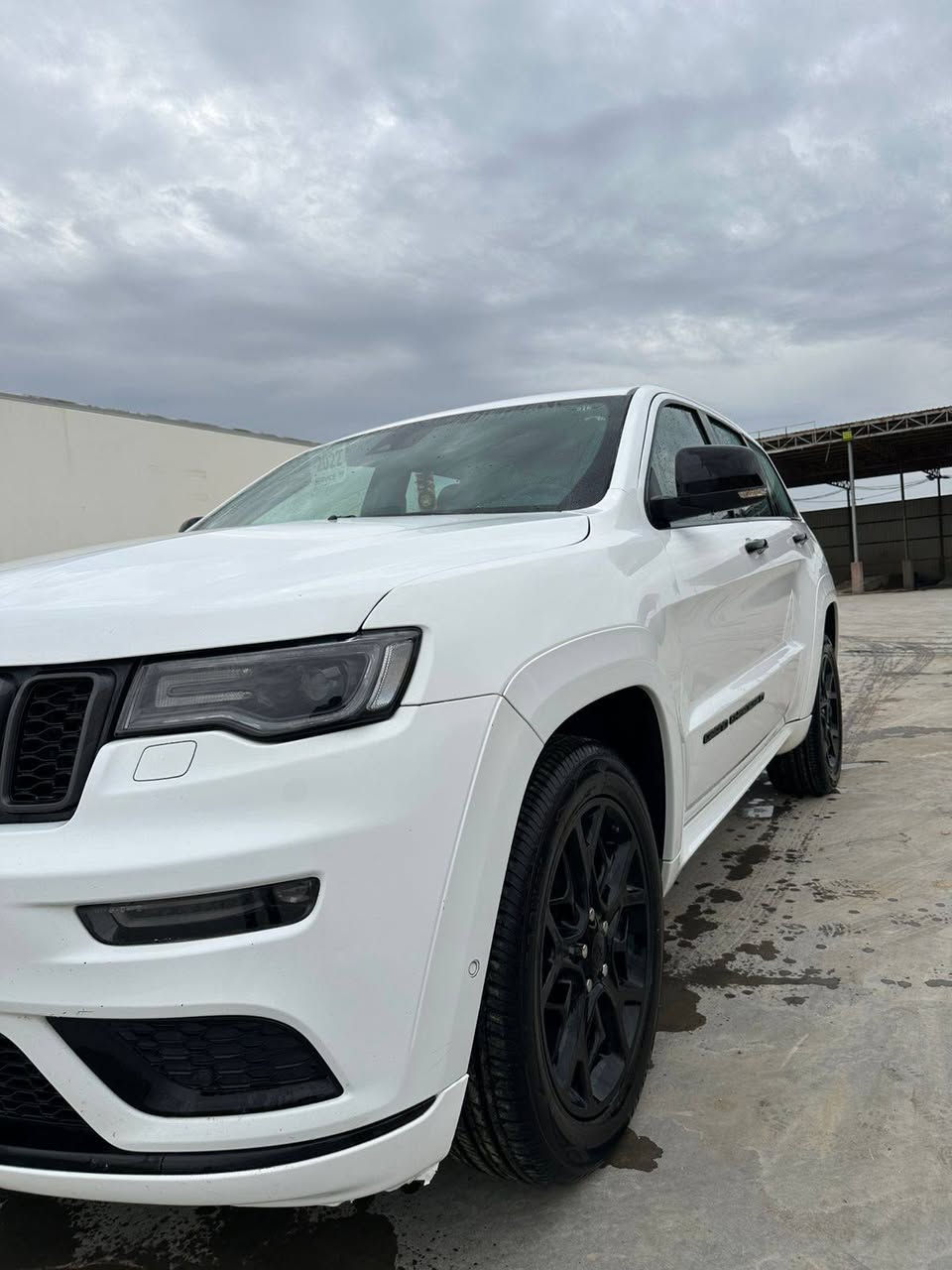 السلام  عليكم ورحمة الله وبركاته
‏‎‏‎       ——— لـلـبـيع  ———

جيب گراند شيروكي - Jeep Grand Cherokee

‏‎‏‎وراد خليجي .    وكاله هارلم

‏‎‏‎الموديل           —    2022 هارلم

فئة.                 —   استيراد شركة هارلم 

حجم المكينه   —     3600/ V6

‏‎‏‎اللون               —     ابيض     

‏‎‏‎المسافه المقطوعه — 75 ميل

‏‎

‏‎‏‎المواصفات 
‏‎‏‎- بصمة تشغيل 
‏‎‏‎- بصمة أبواب 
‏‎‏‎-تشغيل عن بعد 
‏‎‏‎-ترحيب عند الاقتراب 
-رادار امامي 
-رادار جانبي 
-رادار خلفي 
-تحديد مسار 
-تنبيه قبل الاصطدام 
‏‎‏‎-كشنات جلد 
- شاشه ديجتال 
-ستيرن كهربائي 
-اشاره بالمرايه 
-حساس امامي خلفي 
-بردات خلفيه ‏‎
‏‎‏‎-شاشه كبيره تدعم نظام الأبل كار باي ونظام الاندرويد
-شاشه عداد ديجتال
-فتحت سقف بانوراما 
‏‎-اوتو ستوب
‏‎-وضعيات قياده 
‏‎‏‎-كشنات تدفئة 
-كشن السايق خزن ميمور
-كشنات اماميه تبريد 
-ستيرن تدفئة
‏‎‏‎- ستيرن بحركه كهربائيه 
‏‎‏‎- تبريد مركزي 
‏‎‏‎- بگ لايت LED 
‏‎-صندوق كهربائي 
‏‎‏‎-كرسي السايق والراكب بحركة كهربائيه 
‏‎‏‎-تحكم ستيرن جهتين 
‏‎‏‎-تحديد سرعه 
‏‎‏‎-مانع انزلاق 
‏‎‏‎-ليد نهاري
‏‎‏‎-كامره خلفيه دواره 
‏‎‏‎باقي المواصفات المعروفه 

‏‎‏‎السعر            — 325

‏‎‏‎رقم السياره    — اربيل هزه جديده

‏‎‏‎موقع  السياره — بغداد

‏‎‏‎للأستفسار.     — *********** وتساب
