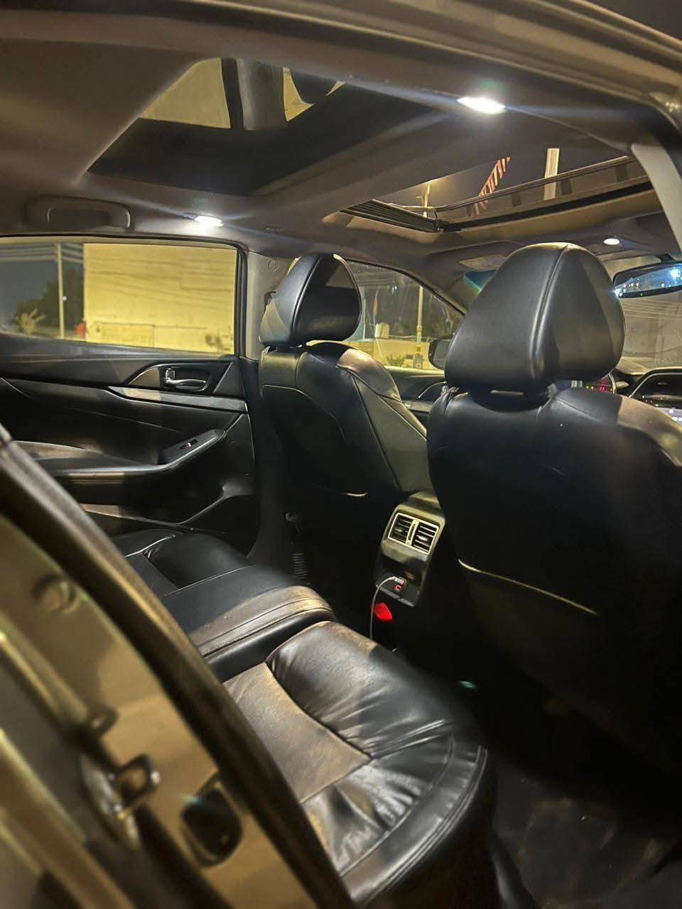 مكسيما فول SL 2018
بيها 3 قطع صبغ بنيد او جاملغ او باب 
مكينه أو كير مكفولات
مواصفات بنوراما فتحة سقف تحكمات كامله ستيرن ودشبول شاشه تدعم  كار بلي واندرويد بلي والخرائط .. + تحكمات ماوس 
تدفئه مقاعد 💺 
تدفئة ستيرن 
مقاعد كهربائية التحكم 
شاشة عدادات حديثه ومتعددة الاختيارات 
نظام سبورت 🚀 
لايتات زينون 
تشغيل عن بعد 
تبريد السياره خير من الله 
صدرها بحالة ممتازه  
شرط التحويل سنويه مساقطه 
سعر ١٢٠قفل  ترهم مراوس
 عنوان كربلاء ***********
