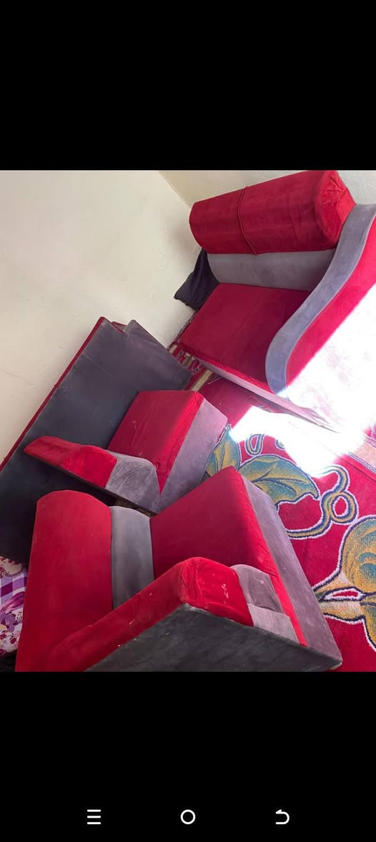 بغداد مدينة الصدر قطاع ١٧ 
ديوان ١٠ مقاعد نظافه ٨٠٪ سعر ١٧٥ وبي مجال


**إذا كنت صاحب هذا الإعلان وتريد حذفه لأي سبب، رجاءا أرسل رسالة إلى الدعم الفني**