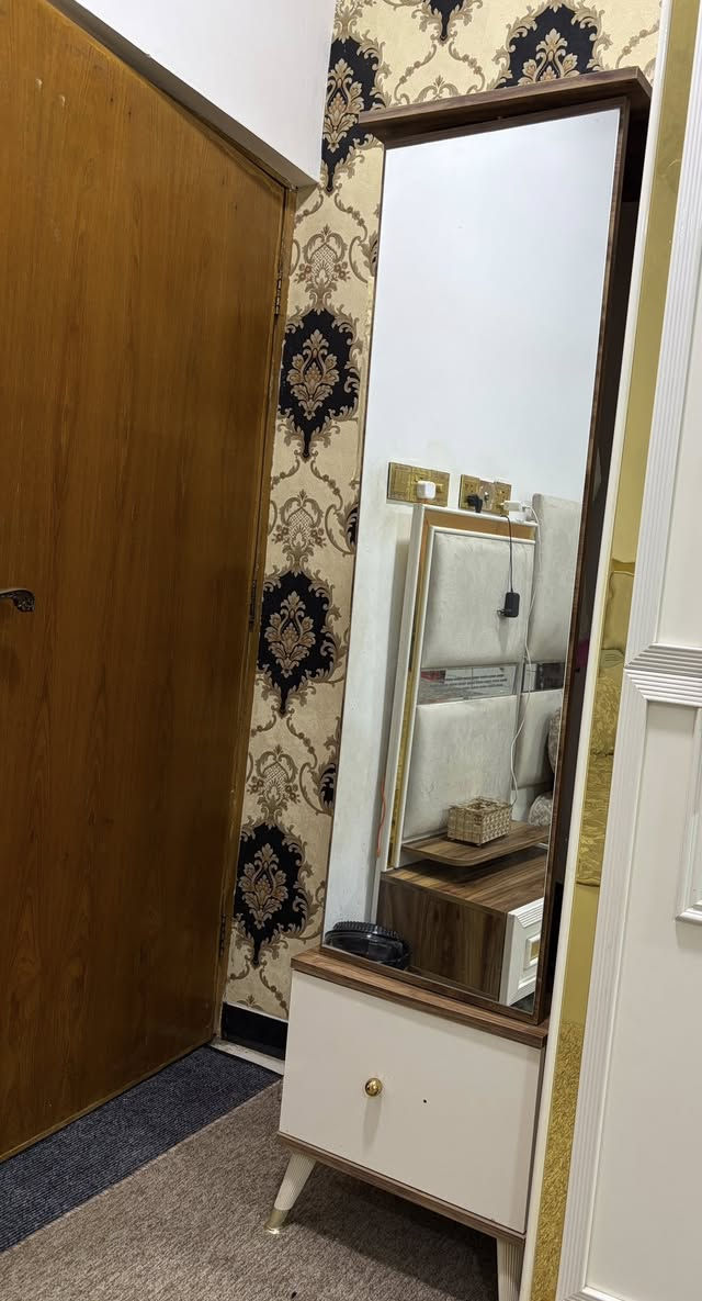 ملحقات غرفة للبيع 2 عدد ميوز جرباية + زاوية تعليگ


**إذا كنت صاحب هذا الإعلان وتريد حذفه لأي سبب، رجاءا أرسل رسالة إلى الدعم الفني**