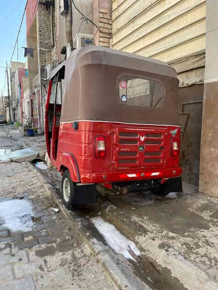 سلام عليكم تكتك للبيع موديل 18 كفاله عامه ماعده الدوسه الأمامية مبدله مكاني بغداد  مدينه الصدر رقمي***********
