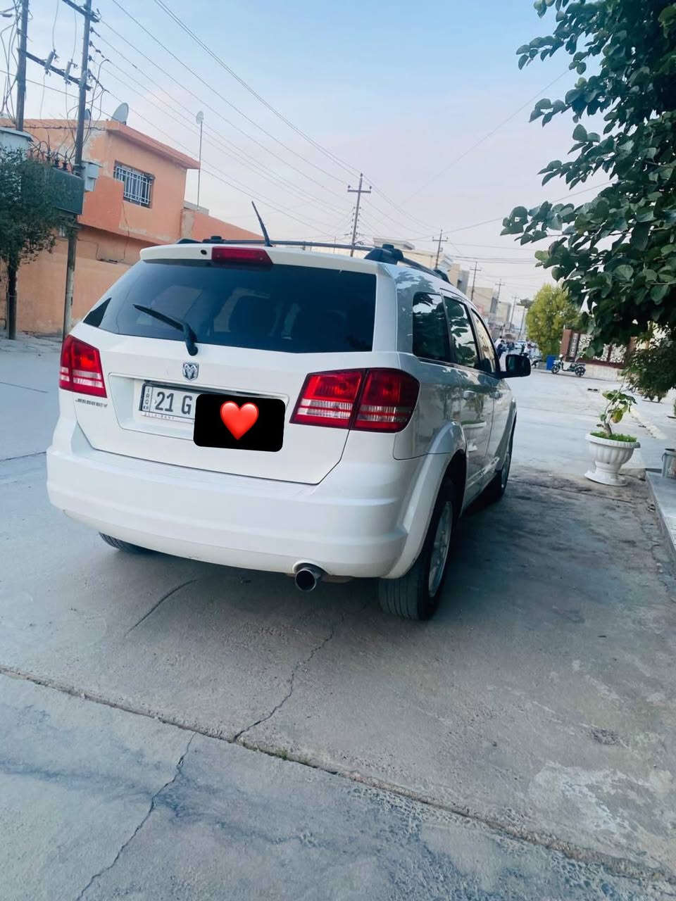 دوج جورني 2009 بي ليدراو و بي سبوخ كير و مكينة بة شرت 4 پستون 5 نفري كوبون بنزيني هةية ناو سور بةس 2 پةلةي ساردي تياية 
سةبارت بة سعرةكةي 83 ورقة 
و مجاليكي برايةنةشي تياية بو زانياري زياتر پيوندي بةم 
رقم موبايل بةكة 
***********
