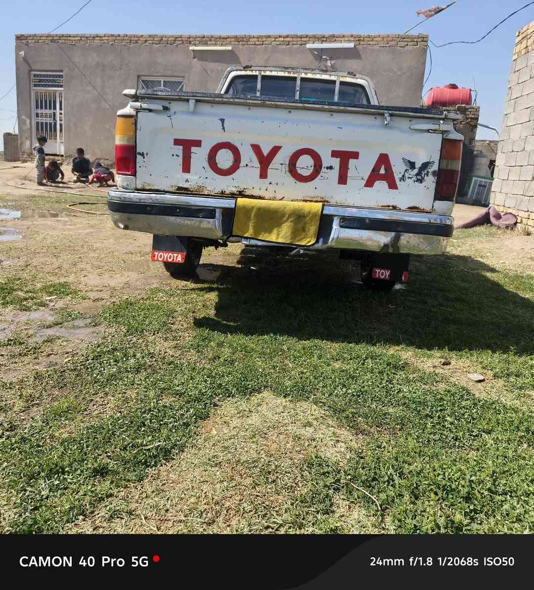 السلام عليكم سياره موديل 92
كير ومحرك وشاصي مكفولات تخم تاير جديد صدر توني مسويه جديد مداور ثاني مكان السياره الفجر مشروع وطني سنوية ل28 
***********
