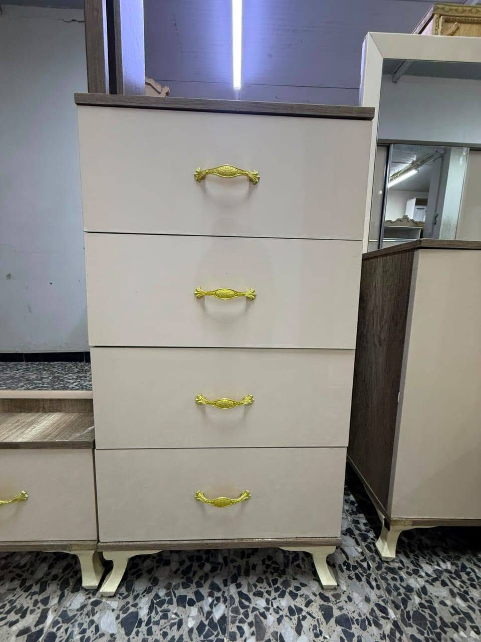 غرفه تركي مستعمل نضافه 85
نضام سلايت ثلاثي
عدد القطع 8 
السعر 650 بيه مجال 
وي الشد والنقل داخل بغداد مجاني


**إذا كنت صاحب هذا الإعلان وتريد حذفه لأي سبب، رجاءا أرسل رسالة إلى الدعم الفني**