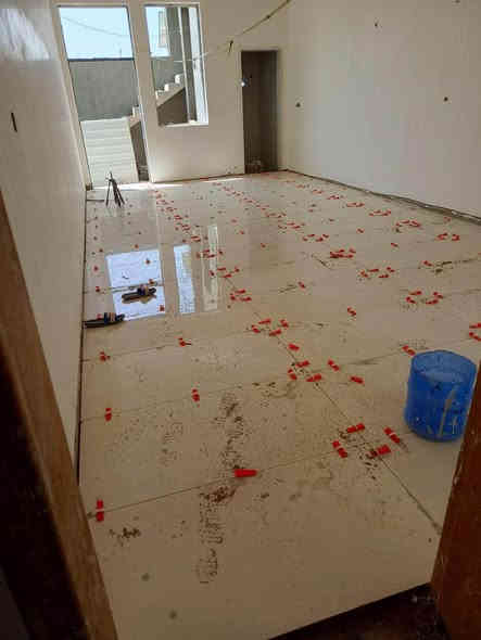 كادر مختص في مجال تطبيك البورسلين والسيراميك والكرانيت والمرر في خدمتكم *********** البصرة
