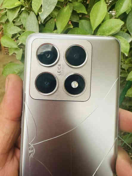 السلام عليكم 
جهاز شاومي T14 برو 
ذاكرة 1 تيرا 
الشحن 129 واط 
يفتح بوبجي 120 فريم 
جهاز فول مواصفات 
تردد الشاشة 144 هيرز 
الجهاز مكفول بس الظهر شوية بي فطر 
كامل ملحقات 
السعر 450 وبي مجال شي بسيط او مراوس ايفون مكاني بغداد الحسينية مال راشدية هذا رقمي ***********
