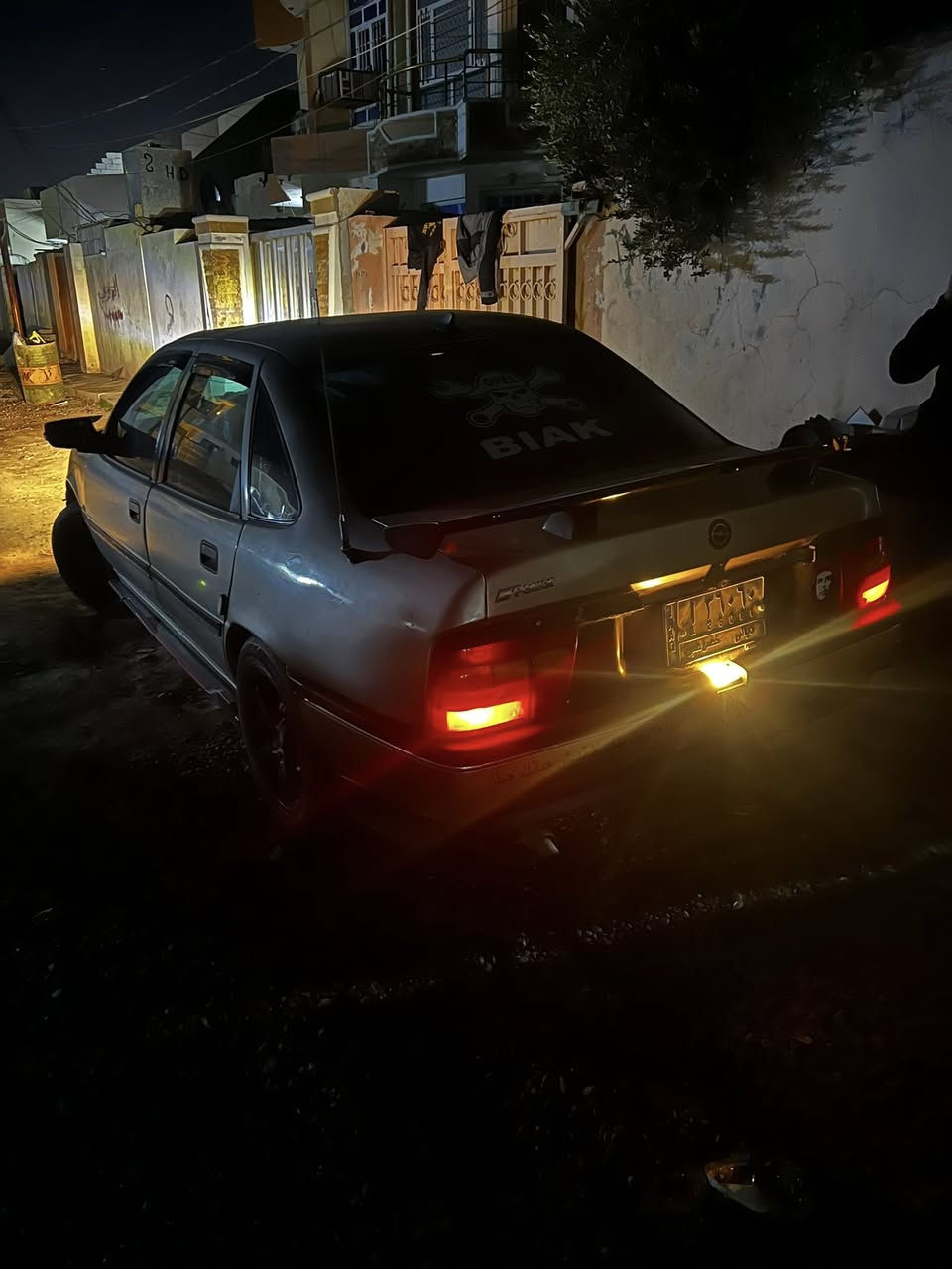 سلام عليكم     اوبل فكترا حجم 16  كيرومحرك شرط 
رقم مشروع وطني تحويل شرط 
صدر امامي خلفي جديد 
تخم تاير جديد عليها ويل ١٦ 
كهربائيات كلها شغاله
السياره كلشي ماتصرف عليها 
السعر ٣٠ للشراي   ***********
