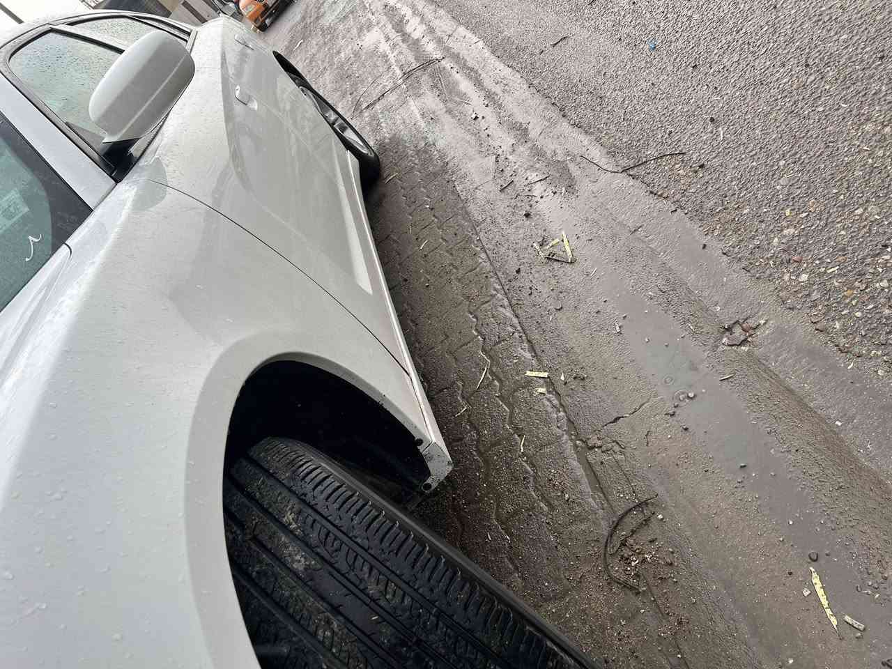 ‏تشارجر 2014 كندية سيارة جديدة ماشية 160 بصره باسم السعر 165 العنوان البصرة رقم الهاتف ***********
