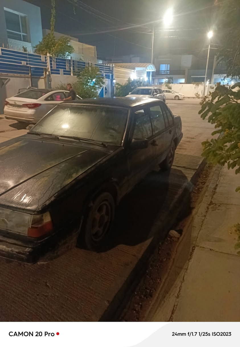 فولفو 940. موديل 92.  رقمه نجف الماني بأسمي 
على وضعيته مكفوله من الضربه.   
38. وبيه مجال للطيبين***********
