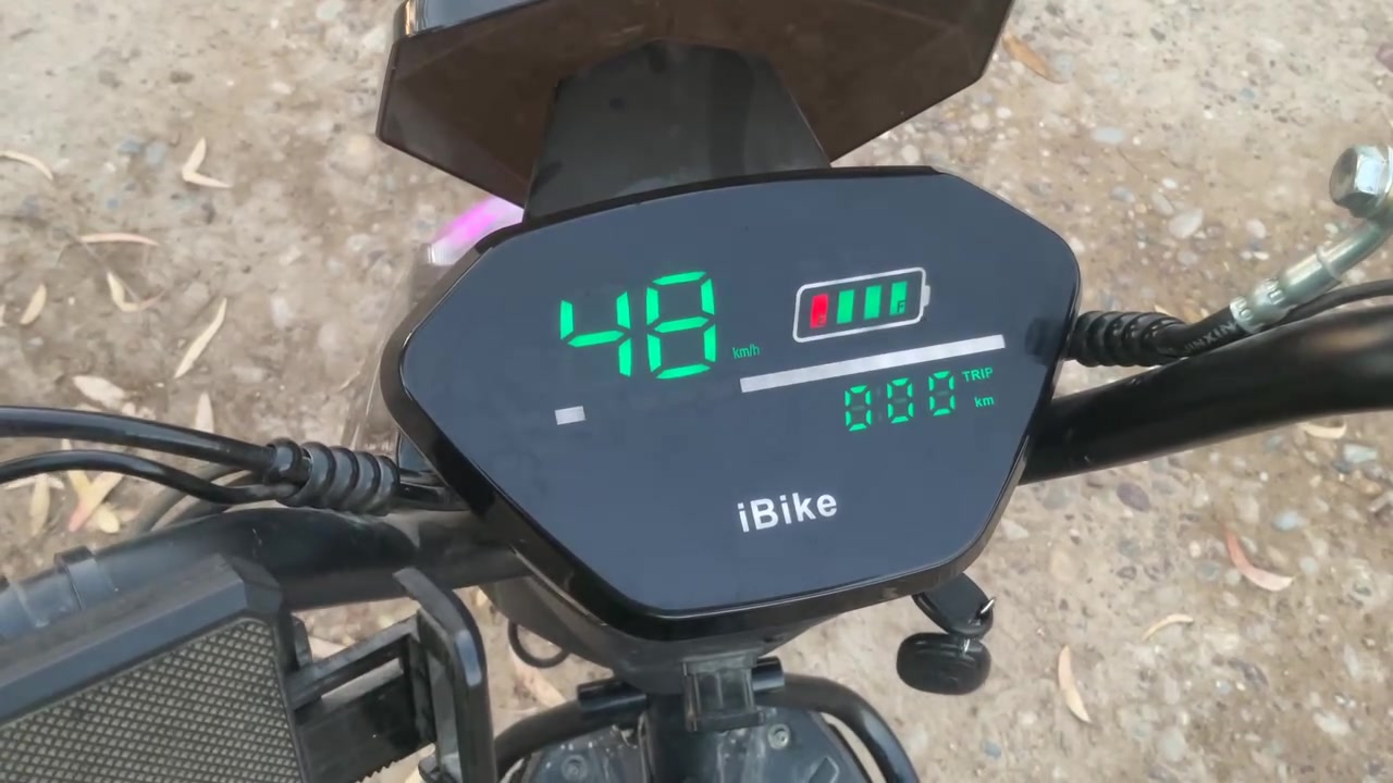 سلام عليكم دراجه شحن للبيع الحجم 14                          4بطاريات دبل
الملف 1600              السرعه 70 حقيقي  السعر 600 وبي مجال   الرقم         ***********
