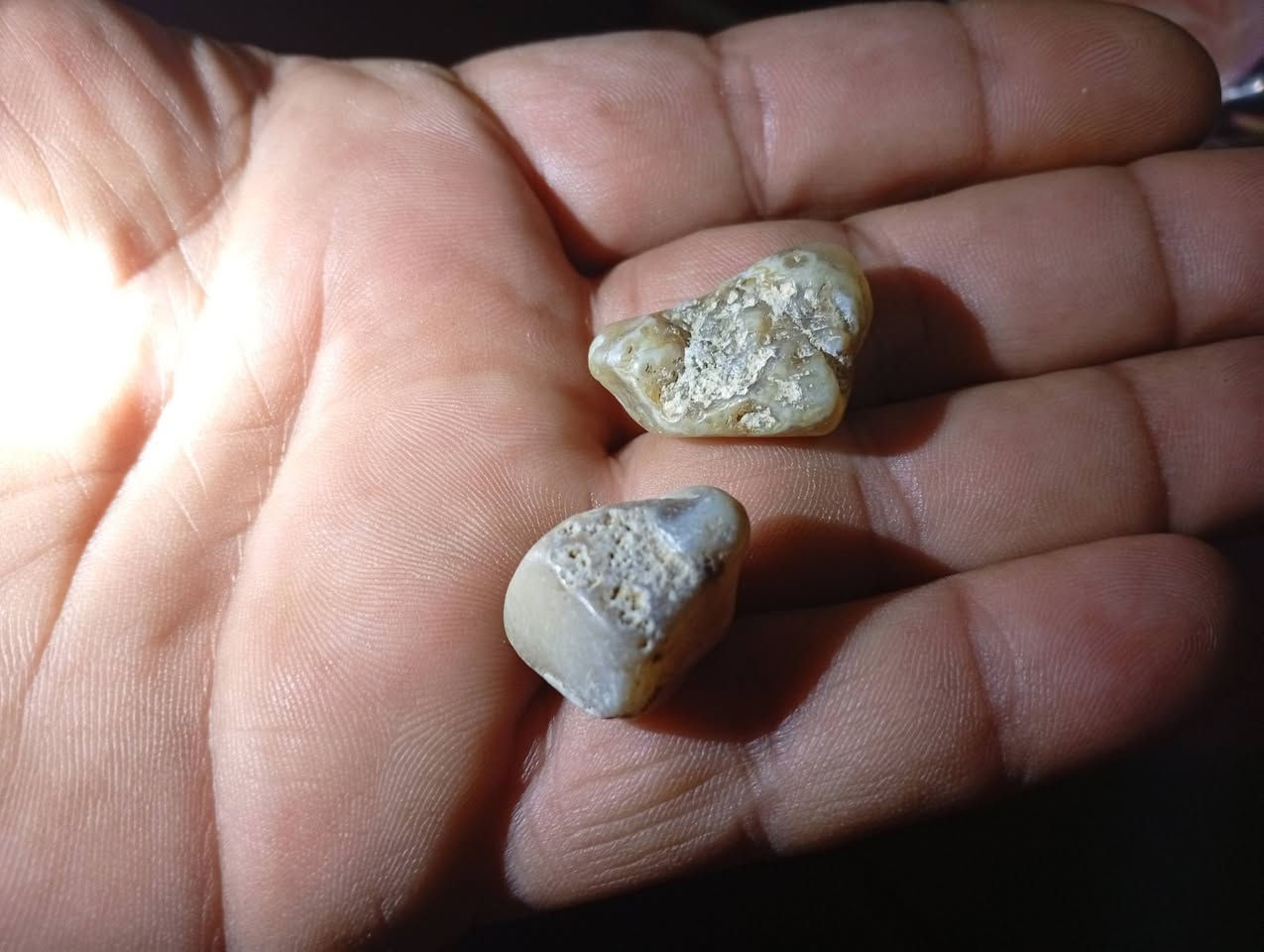 حجر كريم ملاكط للبيع للاستفسار اتصال بالرقم *********** ابو حسن
