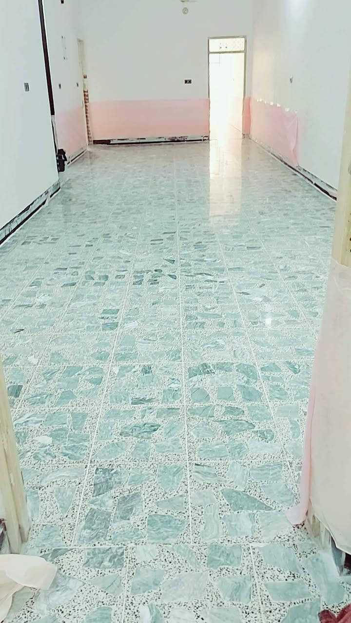 نبروان الجلي الرضيات السلام عليكم
 جلي أرضيات (كاشي / سيراميك) جاهز للعمل داخل رمادي
✔️ جلي وتلميع الأرضيات (كاشي، سيراميك)
✔️ إزالة البقع والاصفرار وترجيع اللمعة الأصلية ✨
✔️ شغل نظيف ومرتب وبأحدث المعدات
✔️ نتائج مضمونة وأسعار مناسبة
إذا أرضيتك باهتة أو بيها أوساخ قديمة، نرجعها مثل الجديدة إن شاء الله 
📍 الموقع الرمادي 
📞 للتواصل: (***********) أو مراسلة على الخاص
