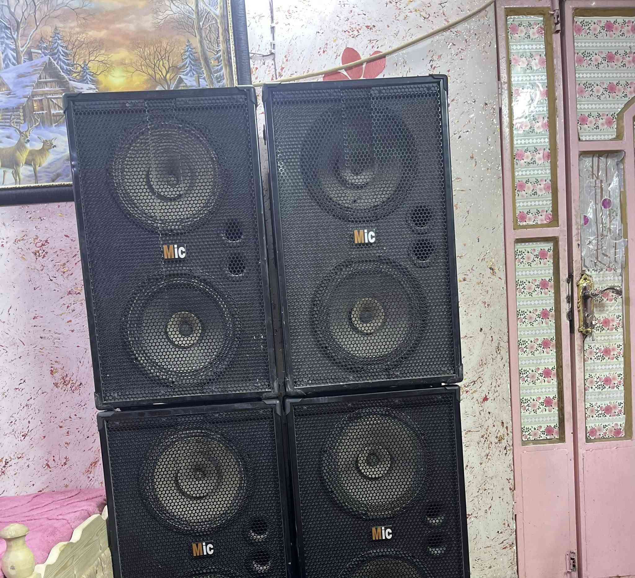 سلام عليكم 

4 سماعت وتندر 1100  نضيفات تجي وتفحص وشوف 

للبيع الشراي يتفضل خاص ❤️


**إذا كنت صاحب هذا الإعلان وتريد حذفه لأي سبب، رجاءا أرسل رسالة إلى الدعم الفني**