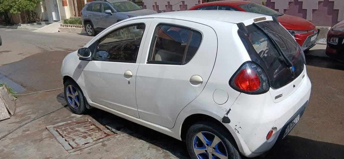 جيلي باندا للبيع  سعر ٤٢ مكان الكاظميه   نقص تبريد ***********
