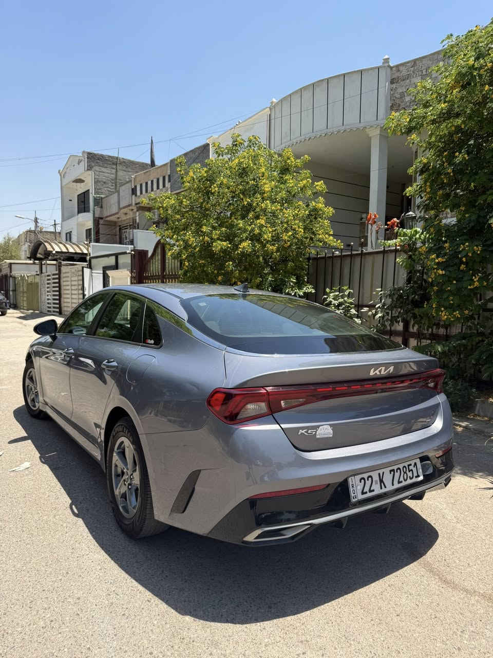 السلام عليكم k5 2022
سياره جديدة مابيها نقص صدر تبريد مكينه كير خير من الله 

مواصفات بصمة ، شاشة ، رادار امامي وتوقف ذاتي ، رادار جانبي كامرة دوارة وحساسات خلفيه

ماشية 47 الف

مكينه 1600 تيربو مكفولة مكينتها 

حادثه بنيد وجاملغ بيها 5 قطع صبغ ، مكفولة من شاصي ، بيها بارد بسيط بلغد ، ارباك فقط ستيرن وراجع سستم 

رقم اربيل تحويل مباشر 

سعرها 125 ورقة وبيها مجال

مكاني بغداد حي البنوك / ***********
