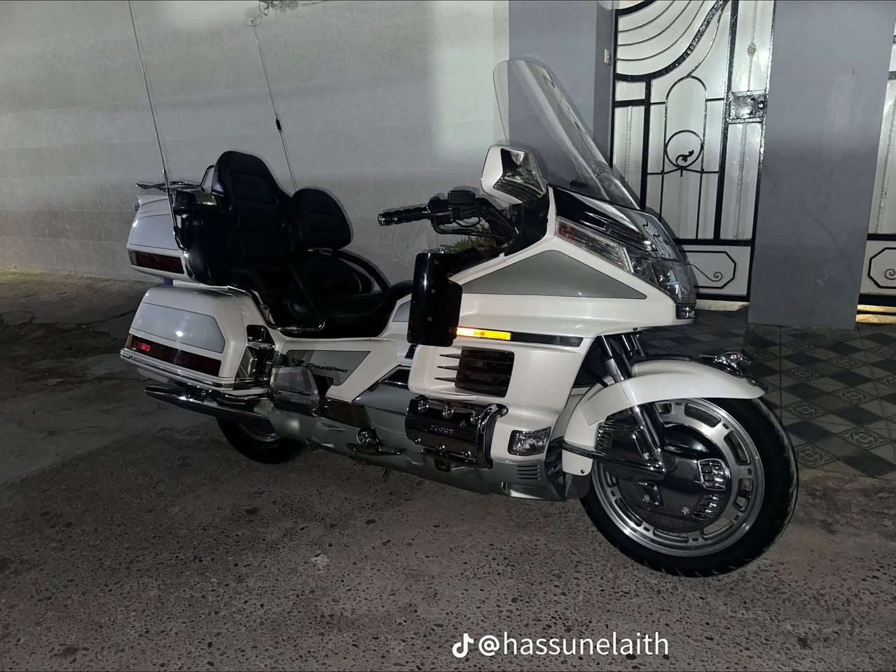 السلام عليكم دارجه 1500موديل 2000 جديده ومكفوله كفاله عامه رقمي ***********
