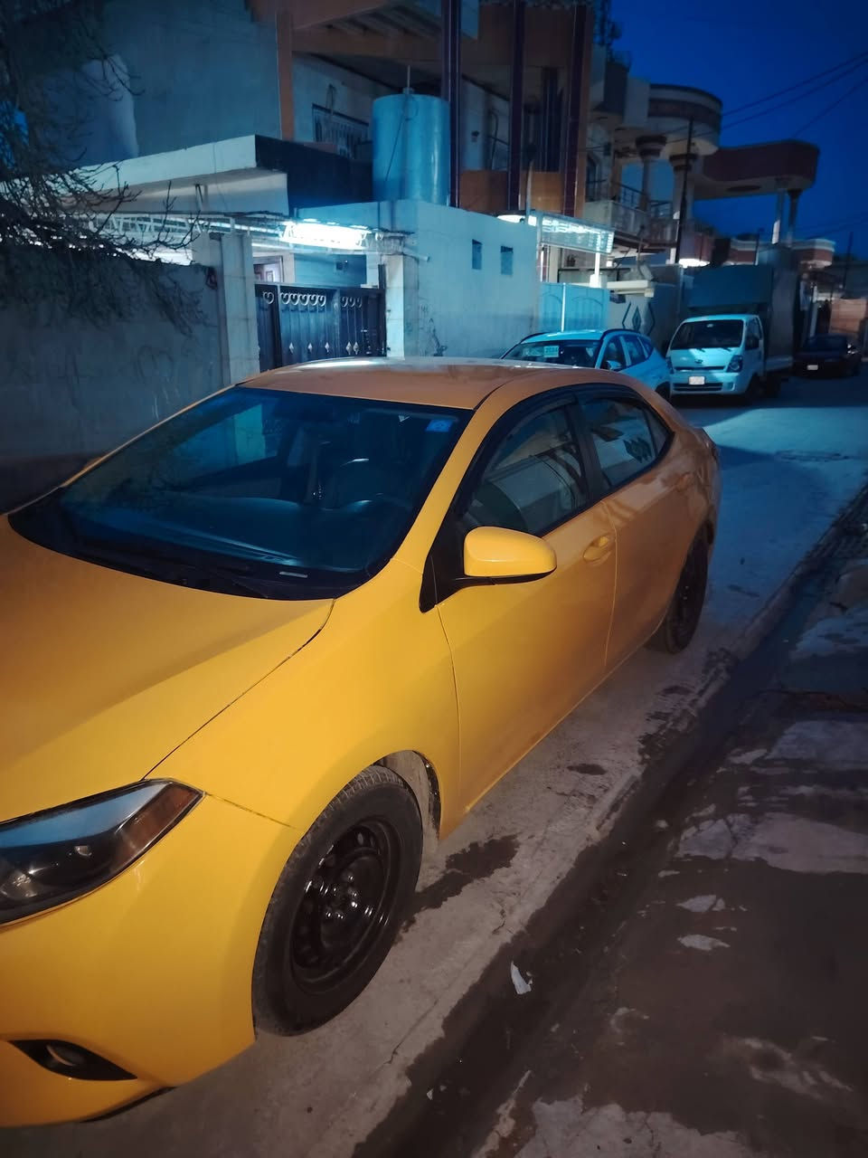 السلام عليكم تويوتا كورولا 2014 رقم بغداد مشروع وطني لل 30 لوحات دولي السياره بها قطعتين بدون دواخل سياره مصبوغه جديد تدفئه شغاله تبريد شغال تخم تاير جديد باتري جديد صدر جديد حداديه جديده كهربائياتها كلها شغاله جاهزه للشارع محرك شرط لا صرف لا بخار الجير بيطبه خفيفه هزه جديد السعر 120 للاستفسار هذا رقمي اسيا*********** ما ما متواجد على النت مكانه سياره كركوك
