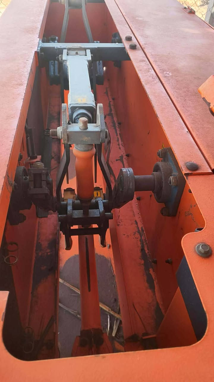 مكلف بل نشر
سلام عليكم  كابسه ايراني
للبيع مديل.23  كابسه نضيفه شرط مكفوله  من كلشي مشتغله موسم واحد ونباعت مكينته وضلت 
وهاذ رقم صاحبه. ***********
