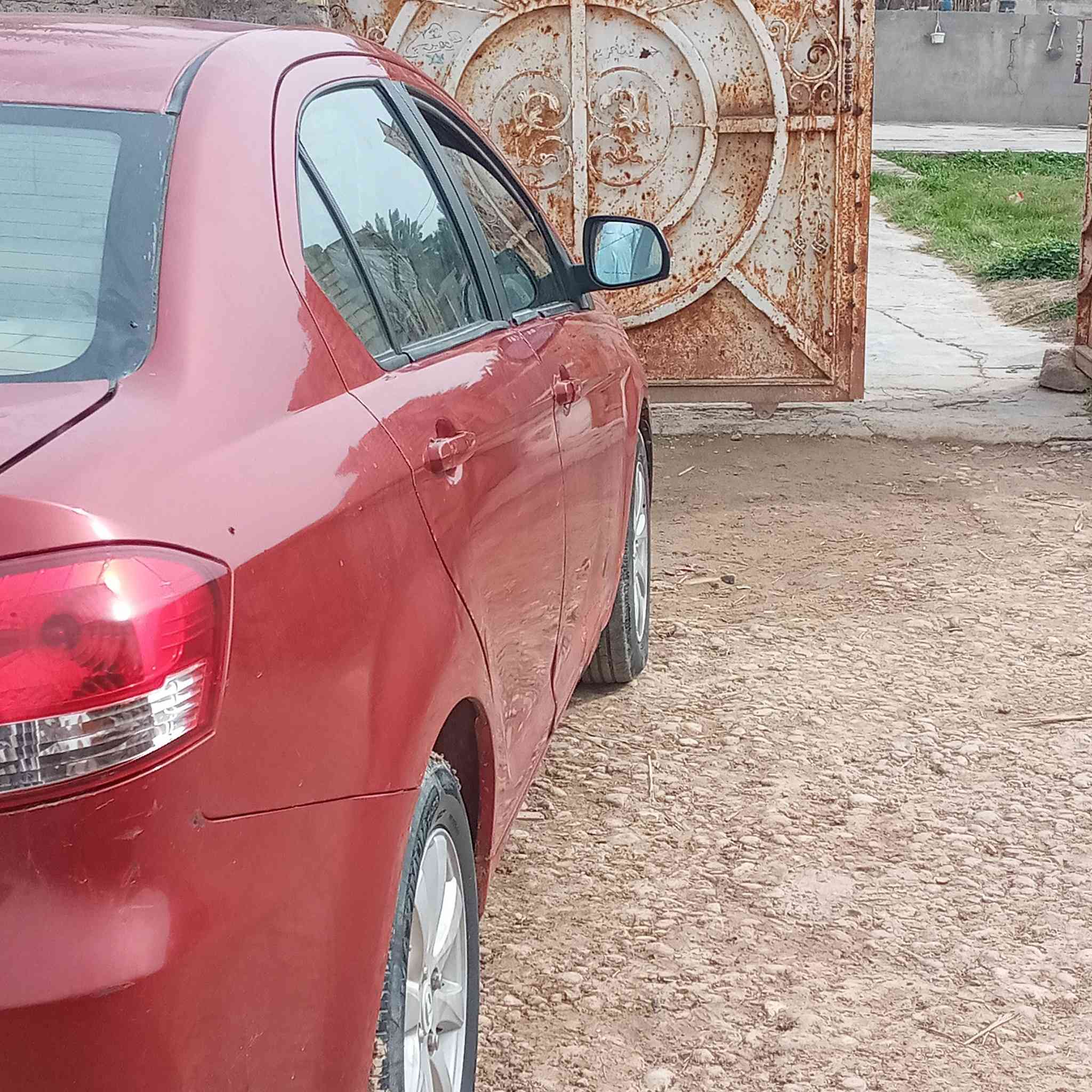 السلام عليكم  سياره كريت ويل فولكس سي 30 سياره جديده صدر خلفي أمامي جديد كير محرك مكفول سياره بيها رشات صبغ بدون حادث سعر  36  وبيها مجال سياره بسمي رقم انكليزي تحويل مباشر  رقم الهاتف ***********
