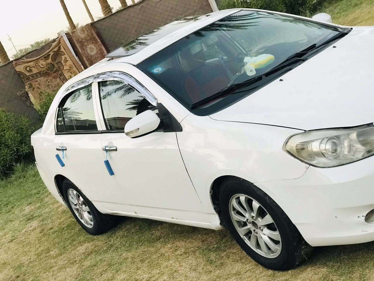 سلام عليكم بي وادي موديل ٢٠١٣باسمي رقم نكليزي واسط مشروع وطني سياره كير محرك مابيهن شي لاتنقيص ولاتبخير حساسات كامره داخل جلد مدوشمه كامره السعر ٤٩ وبيه مجال  الشراي يتصل ***********
