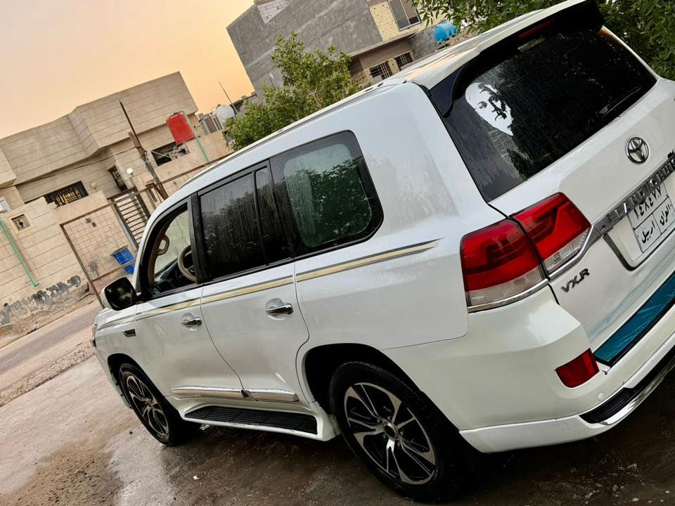 السلام عليكم لاند كروز البيع مديل 2008 محدثة 2021 داخل وخارجي مكفولة من الضربة و الكصة ولعيب الشرعي علمن انة السيارة بس محدثة مكفولة من الضربة مكينة 8 ستندر سيارة جاهزة كل نقص ما ببهة مواصفات السيارة فول واحد على واحد مكان السيار البصرة السعر 205 وبيهة مجال الاستفسار على هاذ الرقم *********** اخوان مكلف بنشر اتصلو بهاذ الرقم
