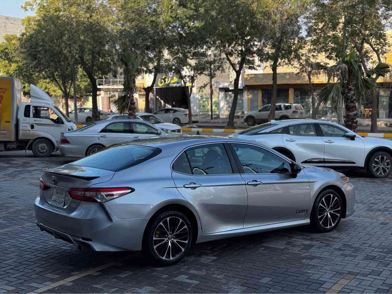 السلام وعليكم
Toyota Camry 2018 LE Pluss
دواخل بيجي + بصمه 
دخول ذكي ورادار 
السيارة بيها قطعتين ونص صبغ 
ماشيه ١٢٠ الف
بيها داخل الحوض شويه
السيارة جديده وماناقصها شي
رقم الشاصي :
4T1B11HK0JU537913

السعر ١٦٥ وبيها مجال بسيط
عنوان قضاء كلار

***********
*********** كالار, السليمانية
