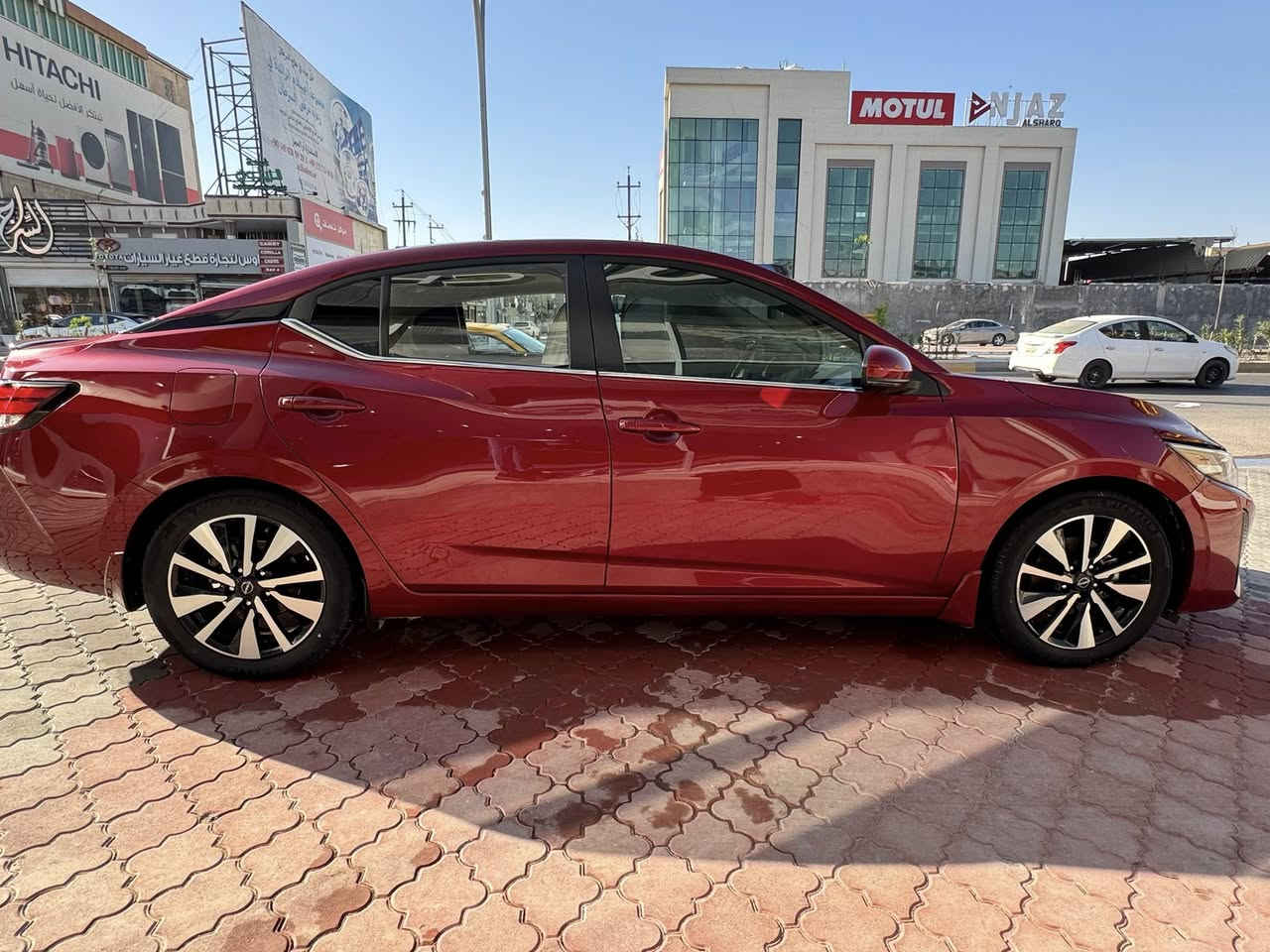 نيسان سنترا ( بالچيس ) لون مميز وكلش جديده وبدون نقص 
فول مواصفات موديل 2024 فئة sv بحالة الشركة ماشيه فقط 22 كم رقم بغداد تحويل فوري 
مواصفات 5 كاميرات وحساسات 
مانع تصادم نقاط عمياء وتحديد مسار 
كشنات جلد وداخل لونين يخبل + فتحة سقف
نظام تبريد منفصل وبيها بعد مواصفات متخلص
ضربتها بسيطه موضحه اخر صوره فقط بابين عكس السائق مبدلات 
بچم وصندوق كبس الشركة 
سعرها مناسب وبي مجال بسيط 164$
للاستفسار الاتصال ***********
